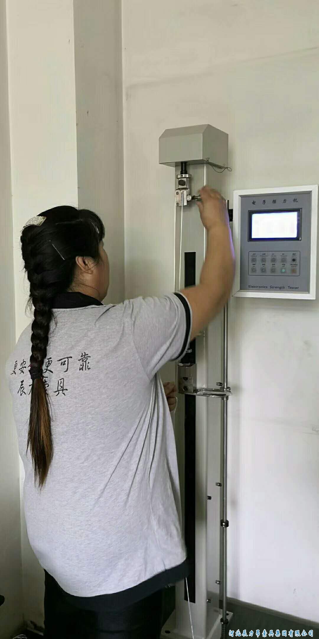 辰力吊裝帶單絲拉力測試，質(zhì)量從源頭掌控